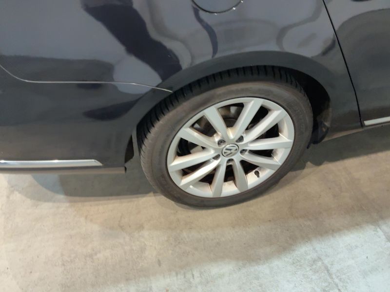 Volkswagen Passat 1.6 TDI Highline BlueMotion Tech 2011 – снимка 9
