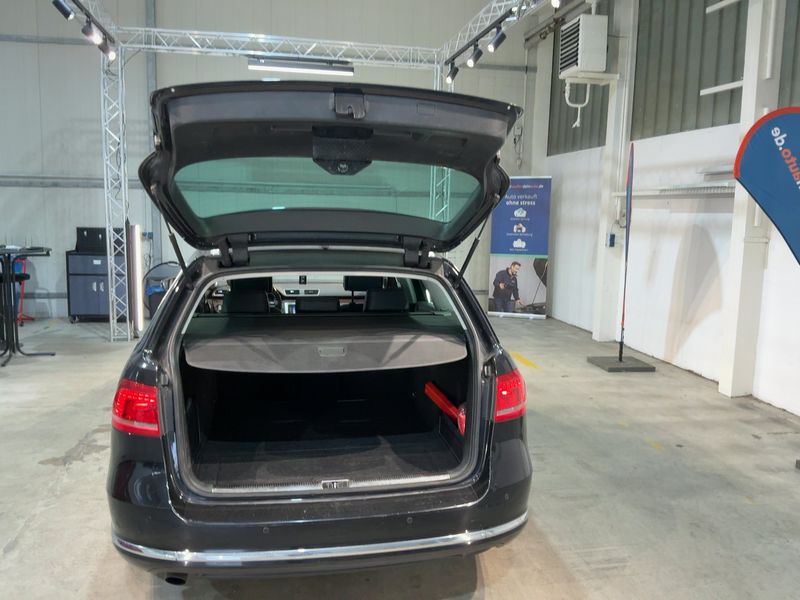 Volkswagen Passat 1.6 TDI Highline BlueMotion Tech 2011 – снимка 15