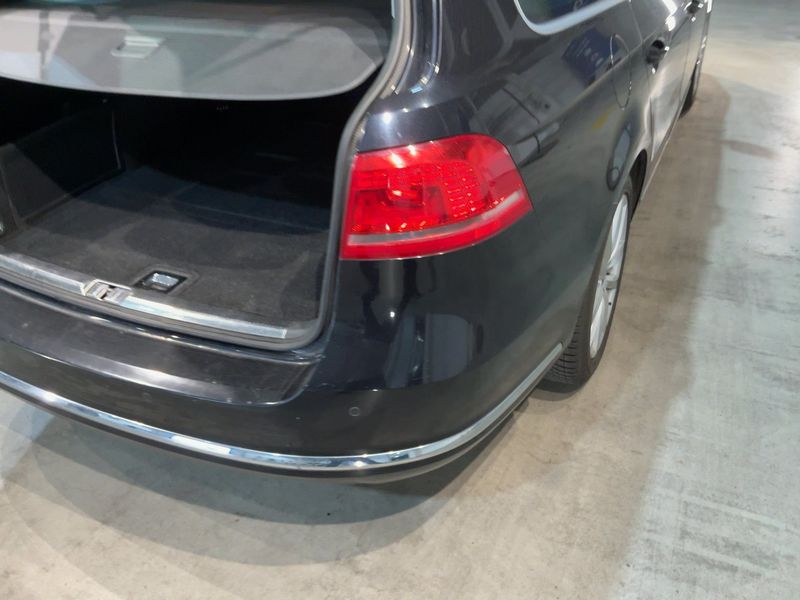 Volkswagen Passat 1.6 TDI Highline BlueMotion Tech 2011 – снимка 8