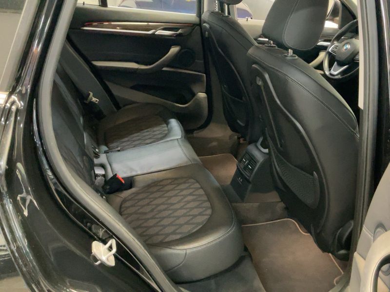 BMW X1 sDrive 18i xLine 2019 – снимка 19