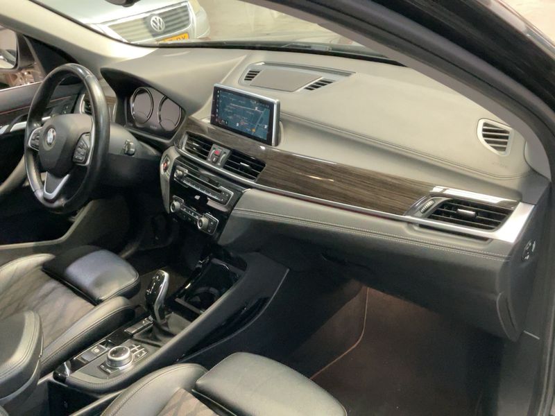 BMW X1 sDrive 18i xLine 2019 – снимка 17