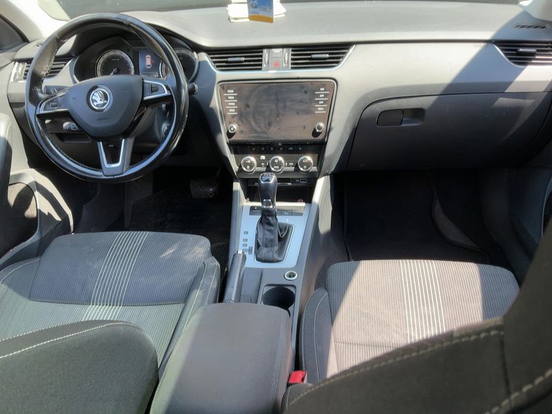 Skoda Octavia 1.6 TDI Ambition 2019 – снимка 17