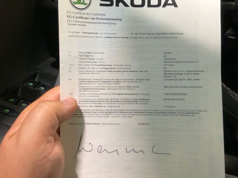 Skoda Octavia 1.6 TDI Ambition 2019 – снимка 21