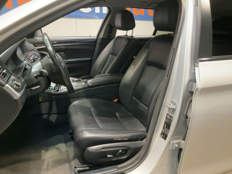 BMW 5er 525d 2014 – снимка 16