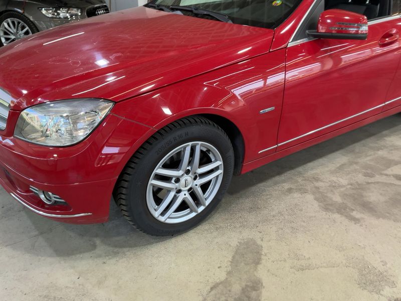 Mercedes-Benz C-Klasse C 180 CGI T BlueEfficiency Avantgarde 2011 – снимка 2