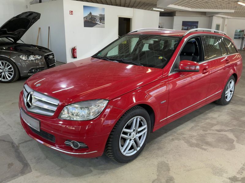 Mercedes-Benz C-Klasse C 180 CGI T BlueEfficiency Avantgarde 2011 – снимка 1