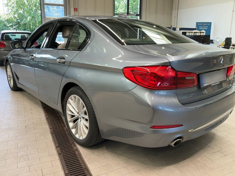 BMW 5er 530d xDrive Luxury Line 2017 – снимка 3