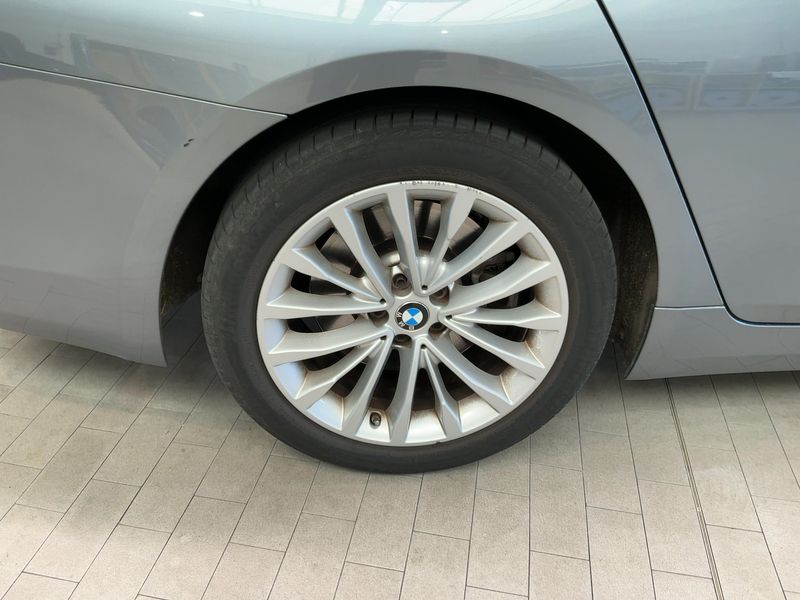 BMW 5er 530d xDrive Luxury Line 2017 – снимка 19