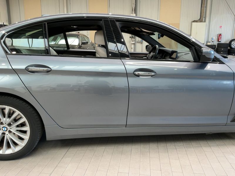 BMW 5er 530d xDrive Luxury Line 2017 – снимка 7