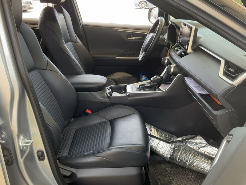 Toyota RAV 4 2.5 Hybrid 4x2 Black Edition 2019 – снимка 16