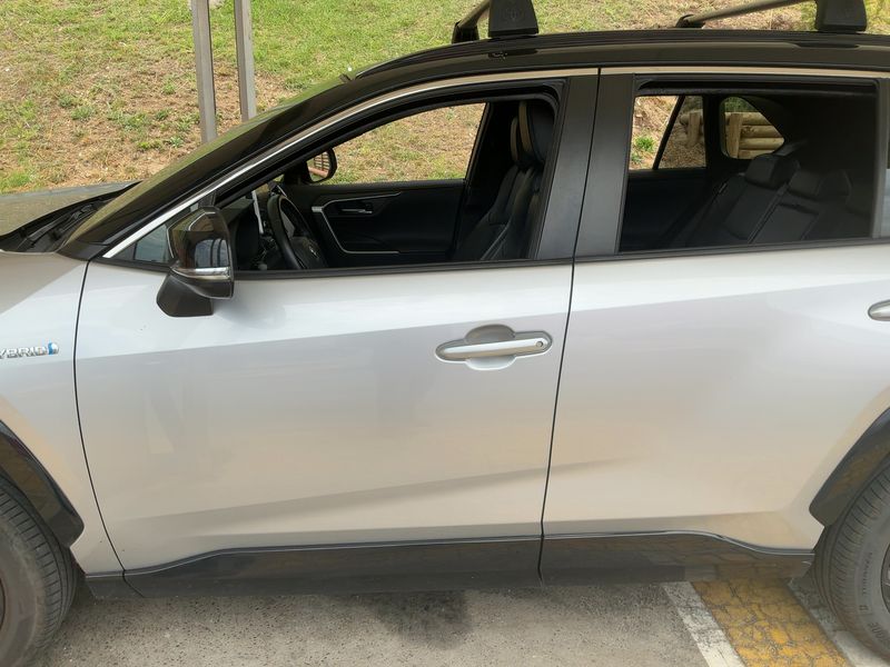 Toyota RAV 4 2.5 Hybrid 4x2 Black Edition 2019 – снимка 4