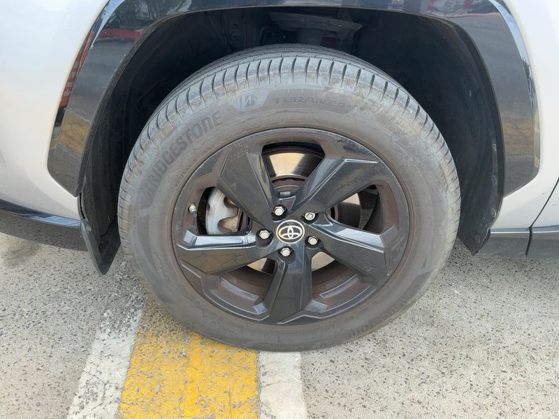 Toyota RAV 4 2.5 Hybrid 4x2 Black Edition 2019 – снимка 3