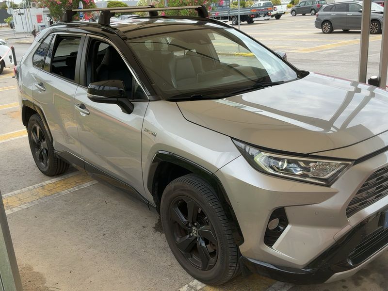 Toyota RAV 4 2.5 Hybrid 4x2 Black Edition 2019 – снимка 12