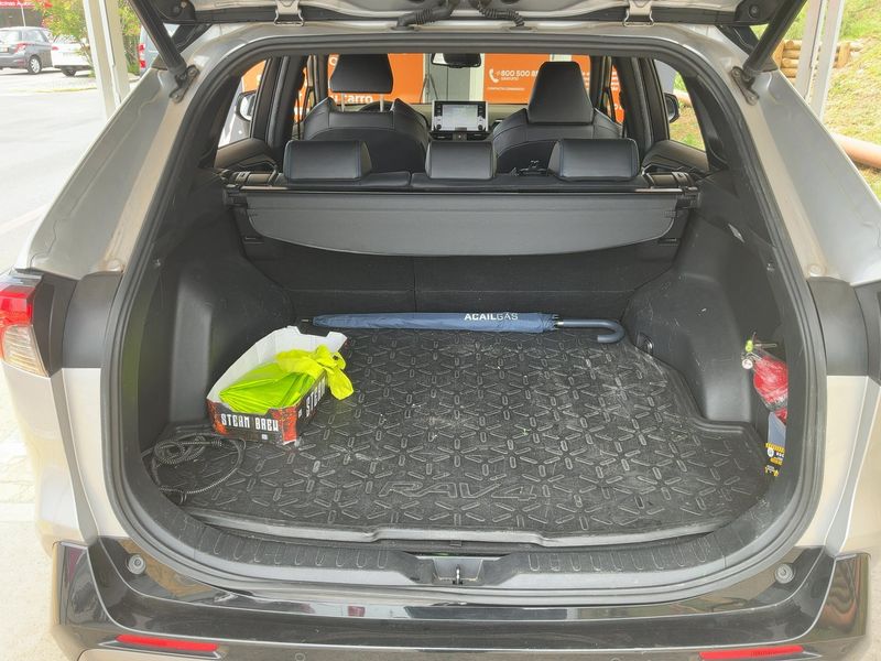 Toyota RAV 4 2.5 Hybrid 4x2 Black Edition 2019 – снимка 15