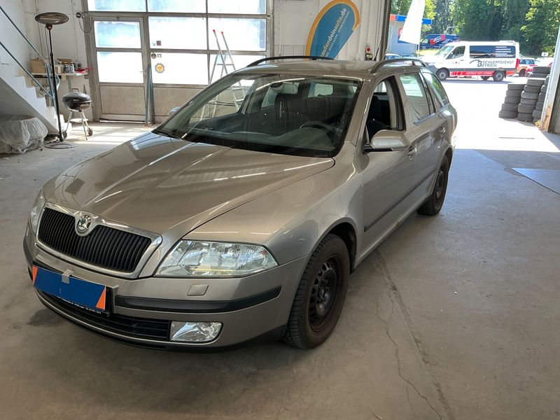 Skoda Octavia 1.6 FSI Ambiente 2007 – снимка 1