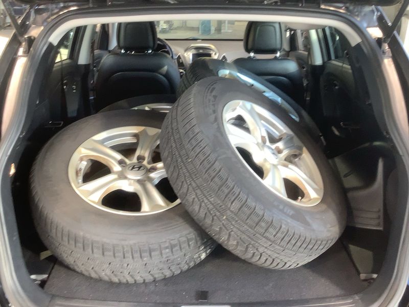 Hyundai ix35 2.0 CRDi Trend AWD 2014 – снимка 16