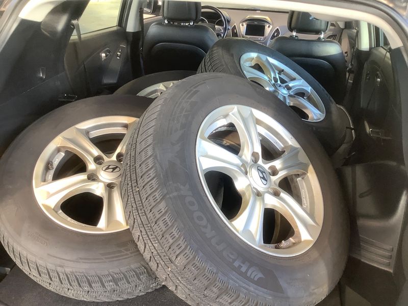 Hyundai ix35 2.0 CRDi Trend AWD 2014 – снимка 15