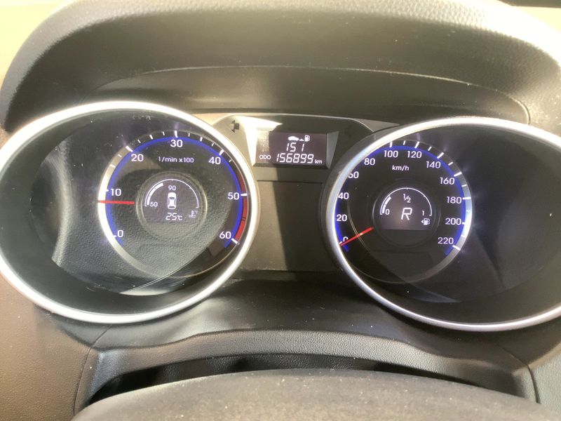 Hyundai ix35 2.0 CRDi Trend AWD 2014 – снимка 19