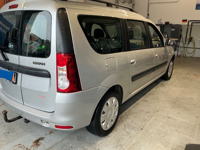 Dacia Logan MCV 1.6 E85 Laureate II 2012 – снимка 2
