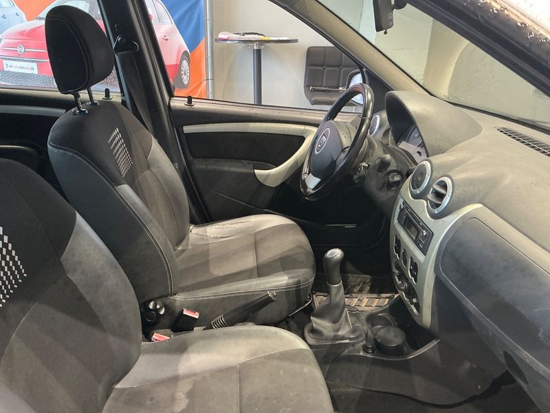 Dacia Logan MCV 1.6 E85 Laureate II 2012 – снимка 3