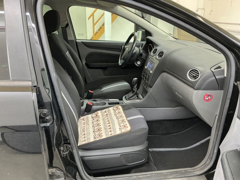 Ford Focus 1.6 TDCi Viva 2011 – снимка 3