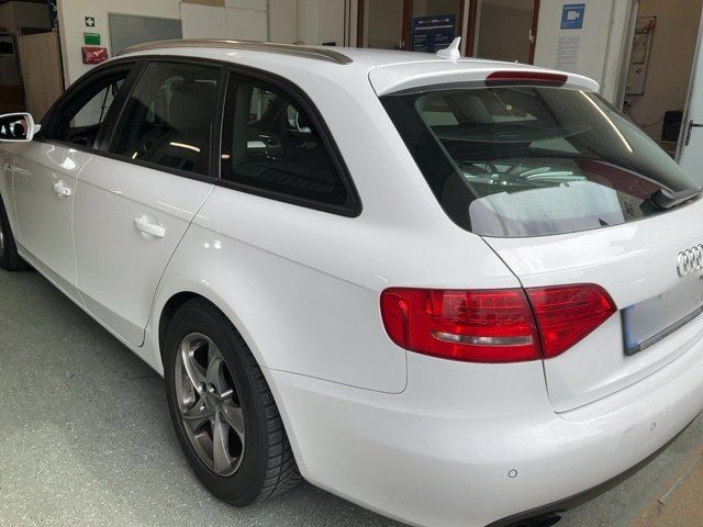 Audi A4 1.8 TFSI S line Sportpaket plus 2011 – снимка 6