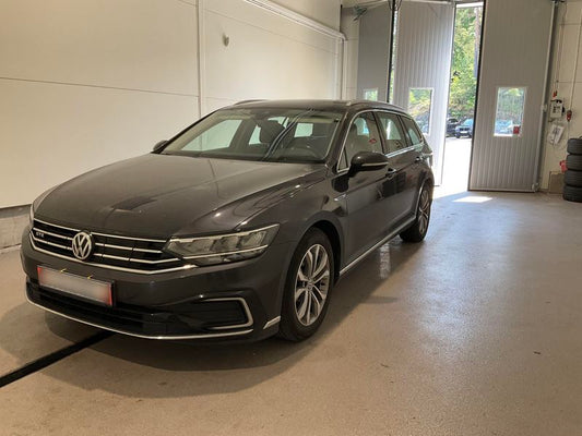 Volkswagen Passat 1.4 GTE 2019 – снимка 1