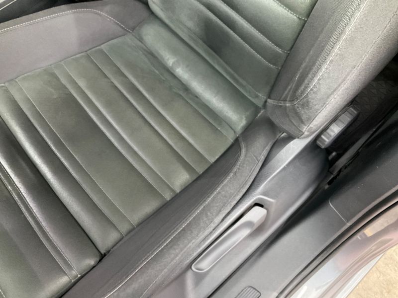 Volkswagen Touran 2.0 TDI Highline BlueMotion Tech 2016 – снимка 31