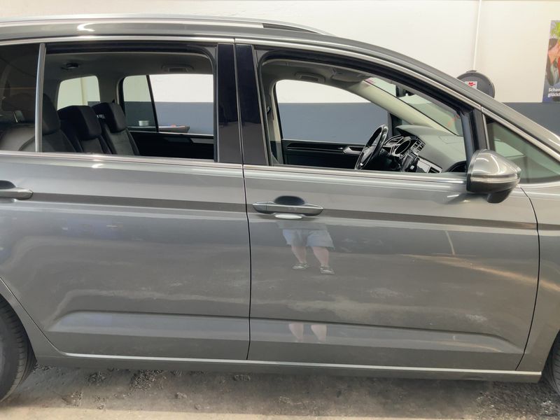 Volkswagen Touran 2.0 TDI Highline BlueMotion Tech 2016 – снимка 10
