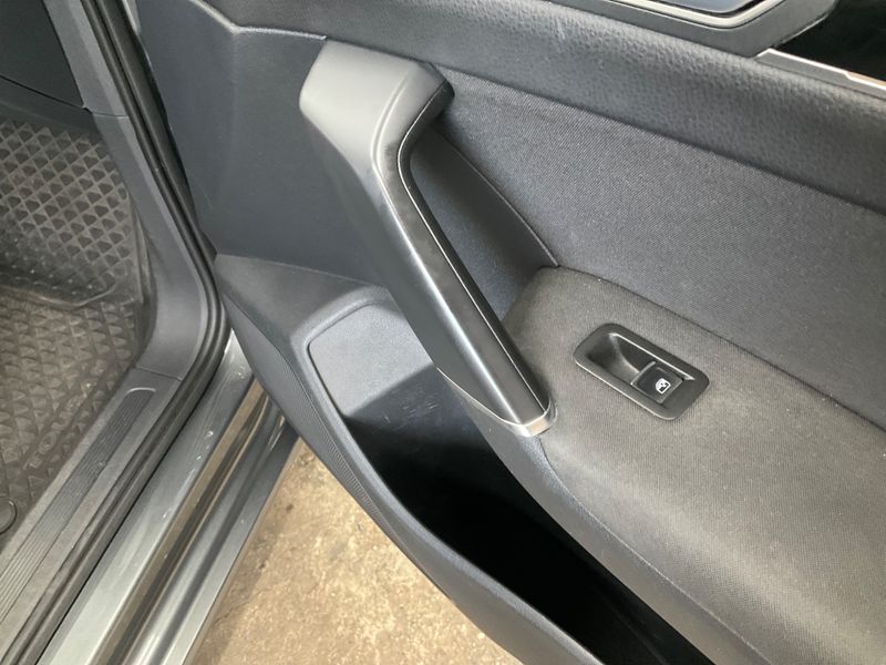 Volkswagen Touran 2.0 TDI Highline BlueMotion Tech 2016 – снимка 35