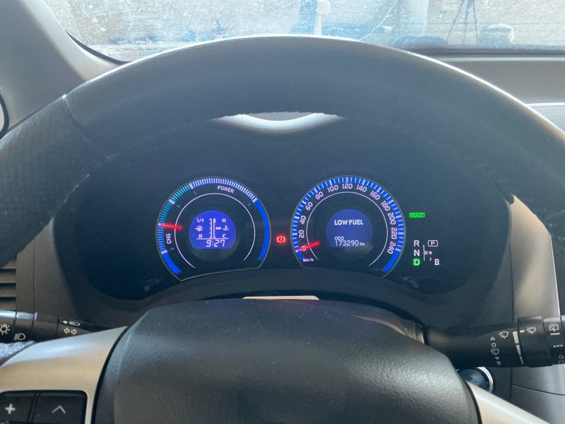 Toyota Auris 1.8 Hybrid Active 2011 – снимка 18