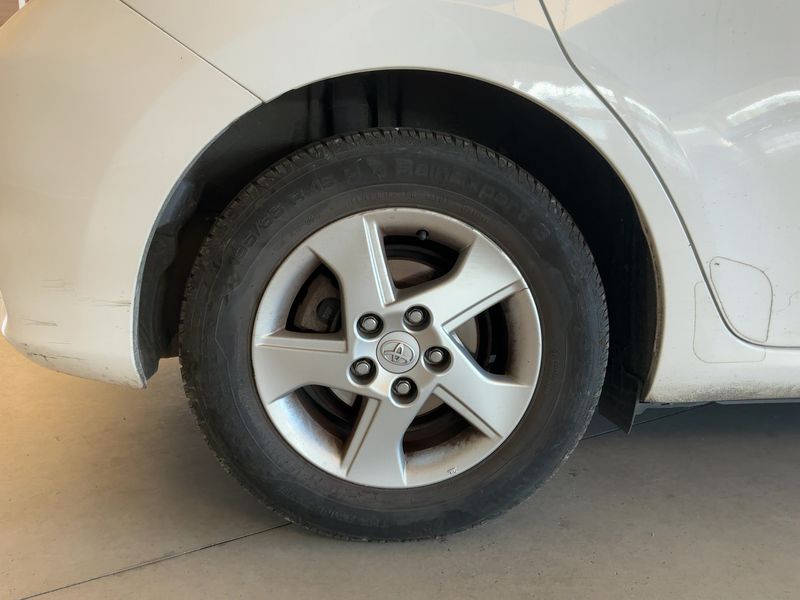 Toyota Auris 1.8 Hybrid Active 2011 – снимка 9