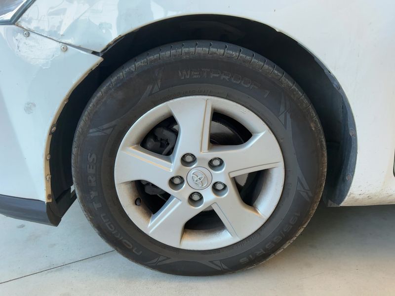 Toyota Auris 1.8 Hybrid Active 2011 – снимка 3