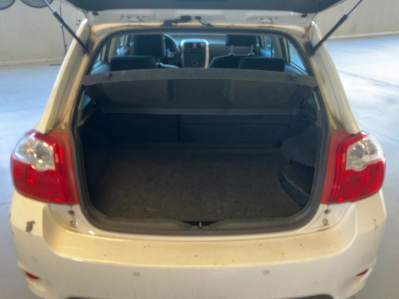 Toyota Auris 1.8 Hybrid Active 2011 – снимка 15