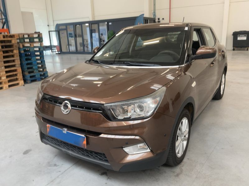 Ssangyong Tivoli 1.6 Be 4x2 2016 – снимка 1