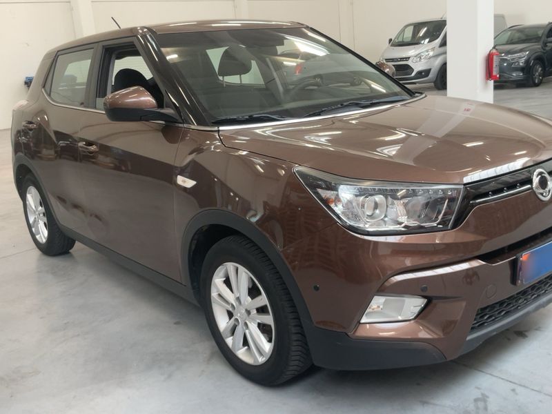 Ssangyong Tivoli 1.6 Be 4x2 2016 – снимка 12