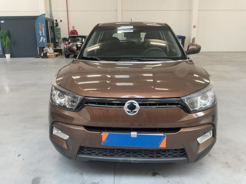 Ssangyong Tivoli 1.6 Be 4x2 2016 – снимка 14