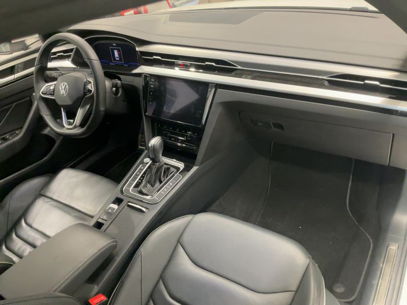 Volkswagen Arteon Shooting Brake 2.0 TDI R-Line 4Motion 2023 – снимка 18