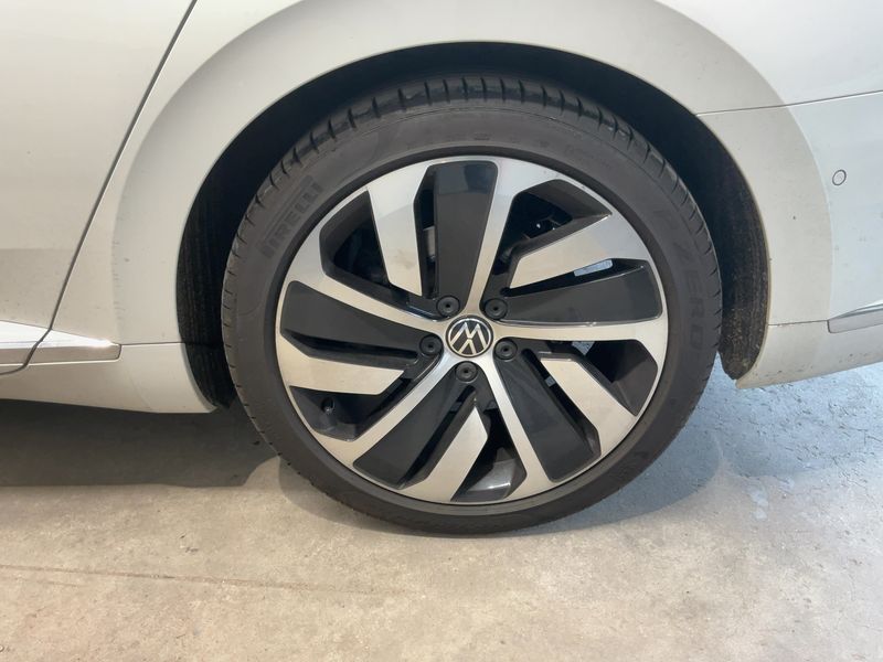 Volkswagen Arteon Shooting Brake 2.0 TDI R-Line 4Motion 2023 – снимка 5