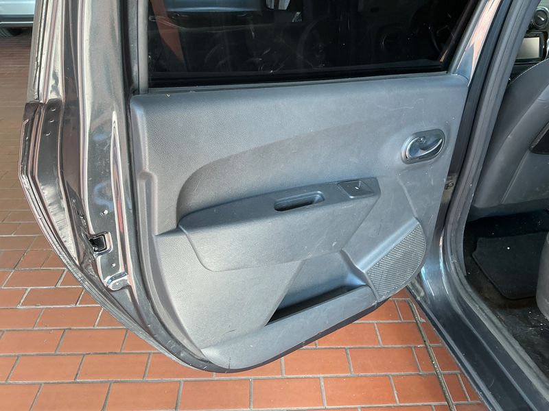 Dacia Lodgy 1.6 SCe Comfort 2019 – снимка 28