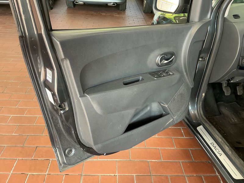 Dacia Lodgy 1.6 SCe Comfort 2019 – снимка 32
