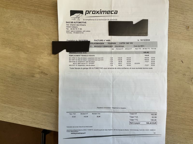 Volkswagen Touran 2.0 TDI Carat 2010 – снимка на щета