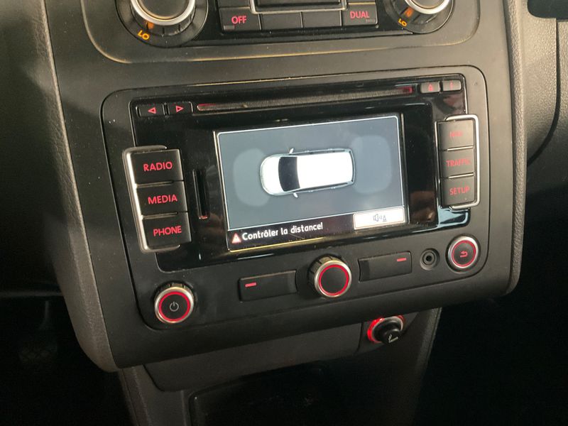 Volkswagen Touran 2.0 TDI Carat 2010 – снимка на щета