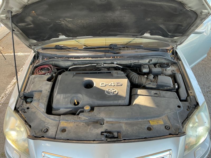 Toyota Avensis 2.2 D-4D Sol 2007 – снимка на щета