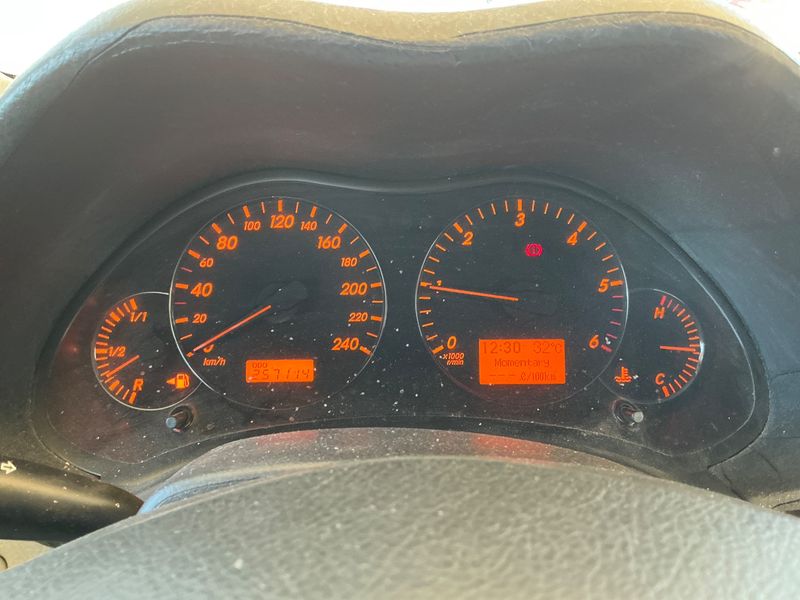 Toyota Avensis 2.2 D-4D Sol 2007 – снимка 4