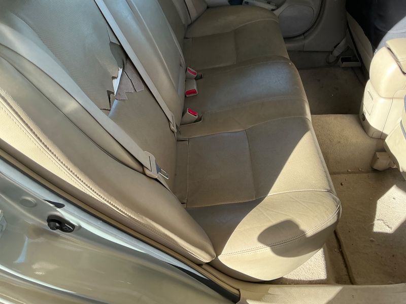 Toyota Avensis 2.2 D-4D Sol 2007 – снимка на щета