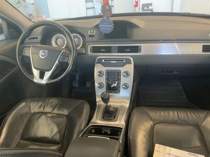 Volvo XC70 2.4 D4 Momentum AWD 2013 – снимка 18