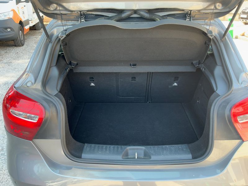 Mercedes-Benz A-Klasse A 180 BlueEfficiency Urban 2016 – снимка 15