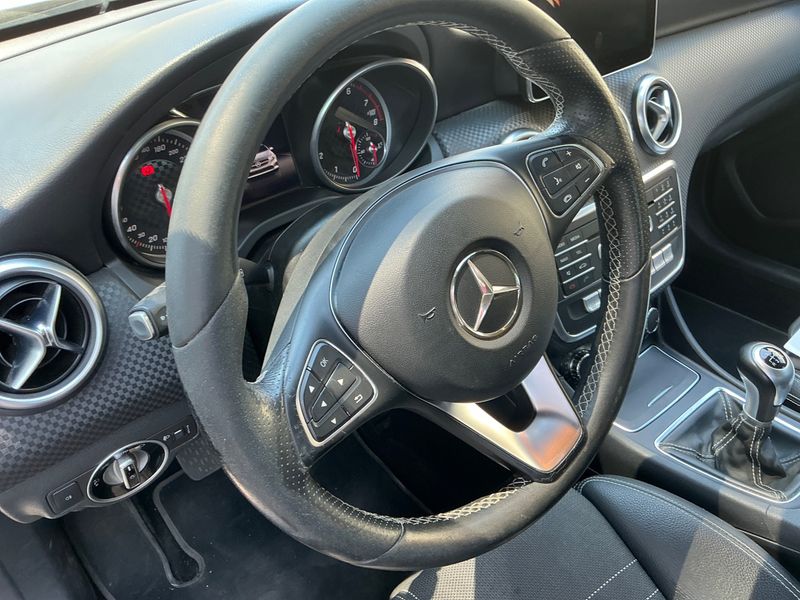 Mercedes-Benz A-Klasse A 180 BlueEfficiency Urban 2016 – снимка 24