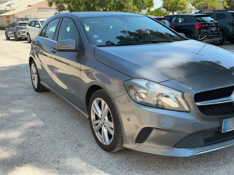 Mercedes-Benz A-Klasse A 180 BlueEfficiency Urban 2016 – снимка 12